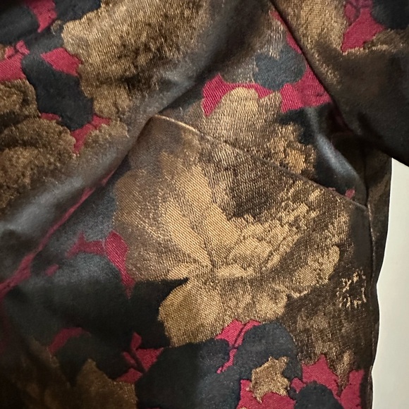 Floral Off-Shoulder Top - Picture 5 of 7